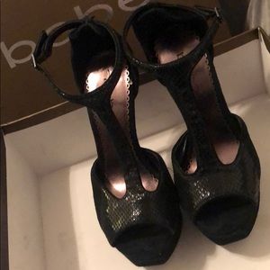 Bebe leather upper 6M Nikki black suede snake skin